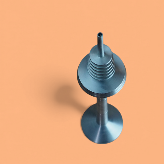 Replika Europaturm – widok z góry na platformę obserwacyjną z pierścieniowymi detalami