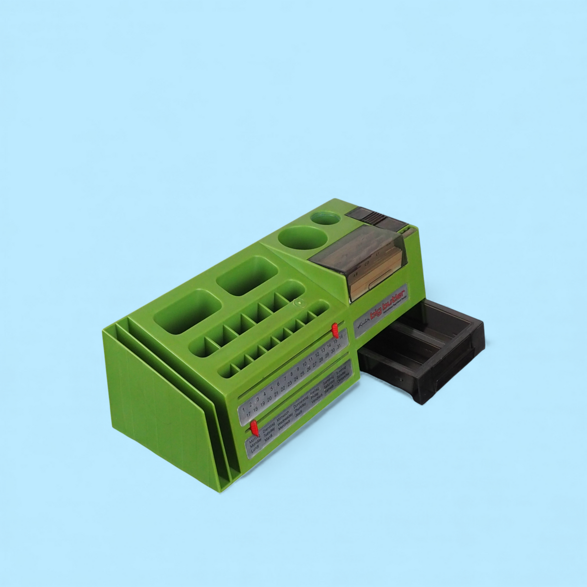 AKC-136 11