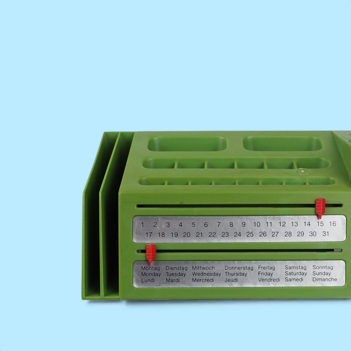 AKC-136 10