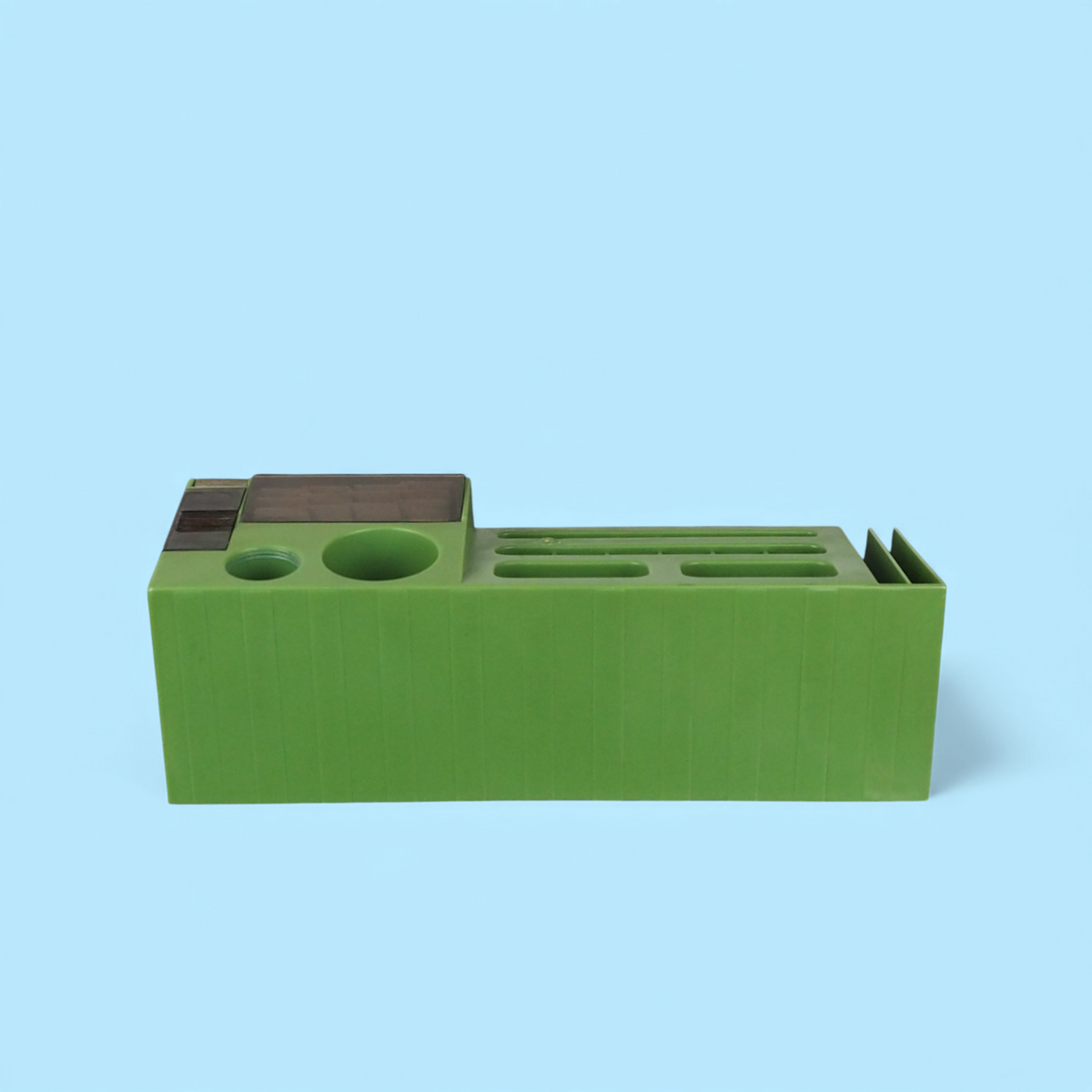 AKC-136 1