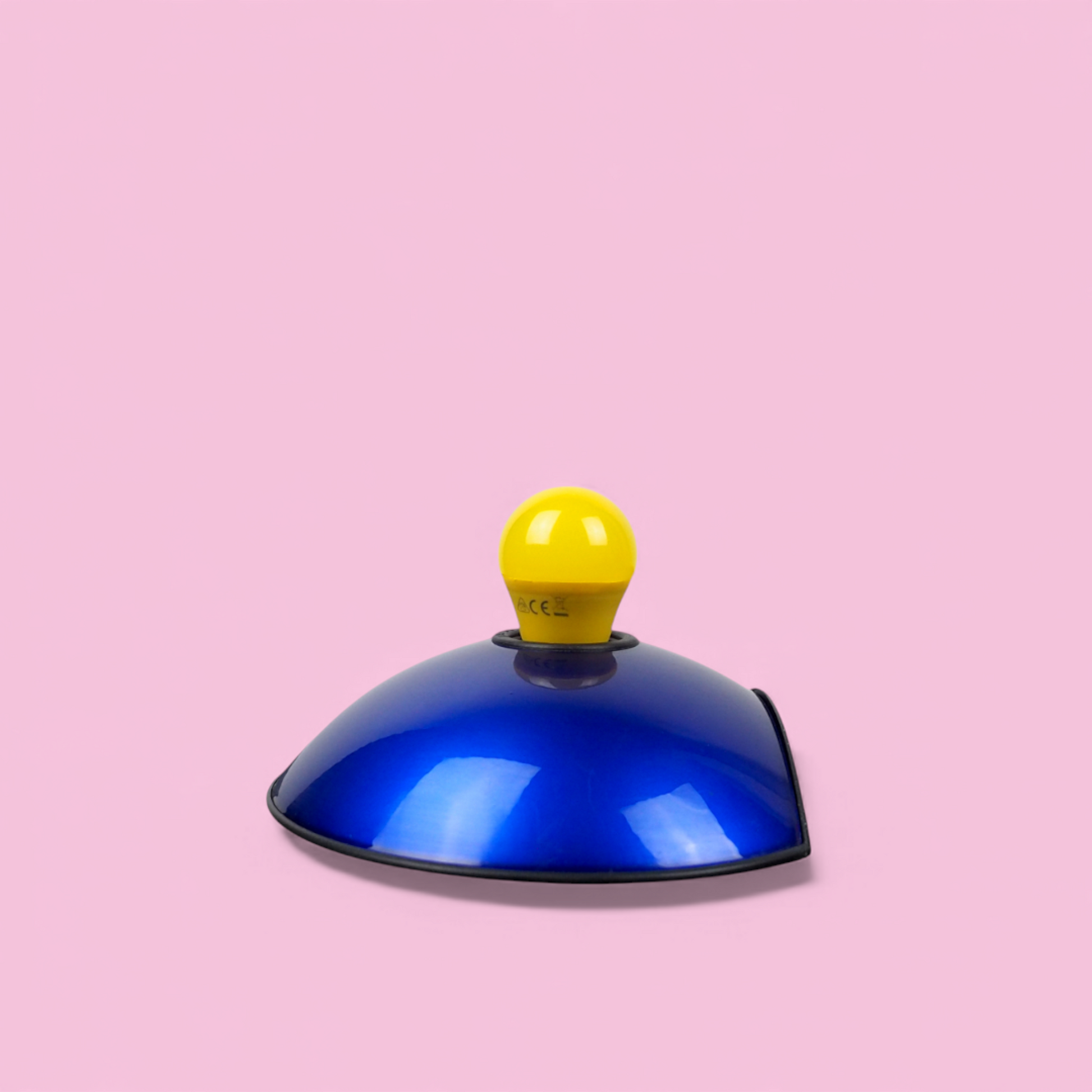 Kinkiet Emi Tommaso Cimini Lumina, widok rozdzielonego metalowego klosza, Italy