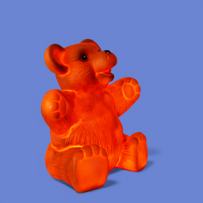 Lampka Heico miś z pomarańczowym świeceniem, widok z boku, Niemcy lata 80.