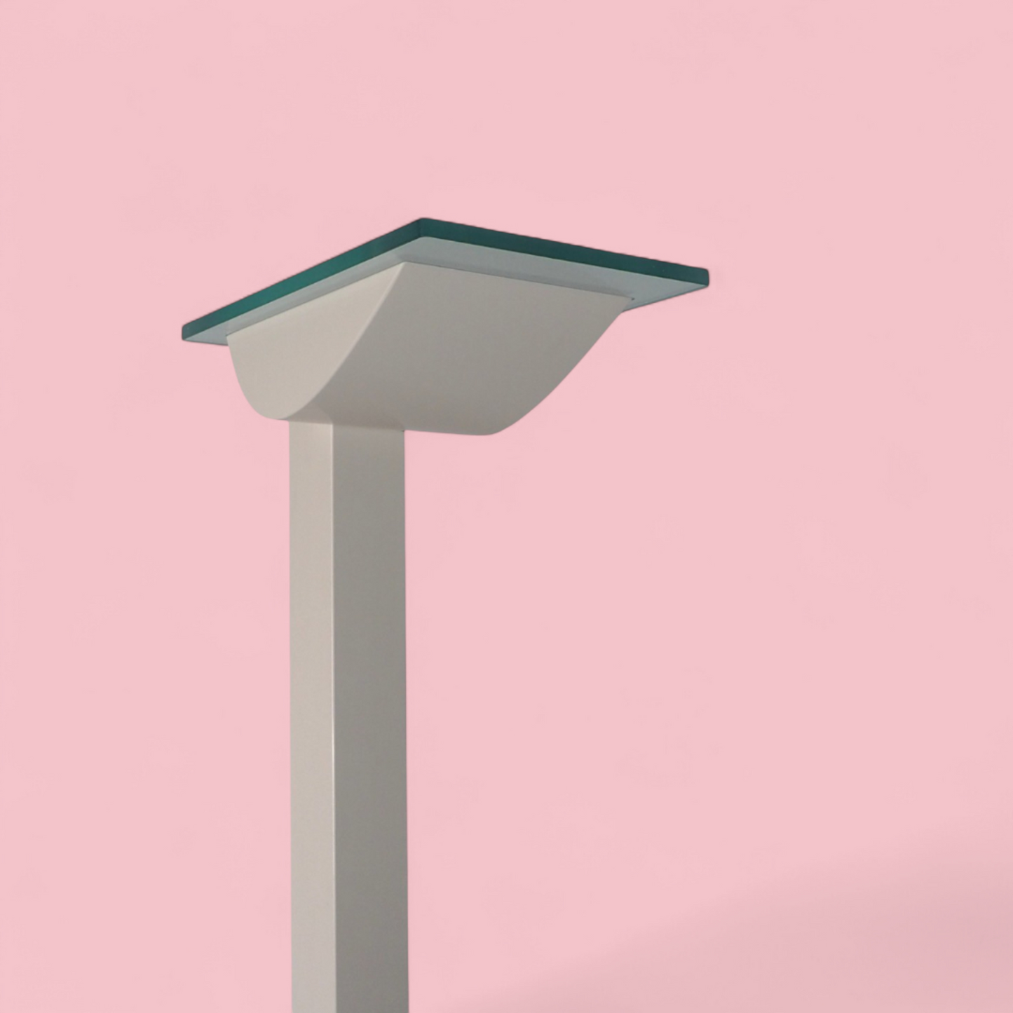 Dyfuzor lampy ID-S Sottsass Zumtobel, geometryczna forma, widok perspektywiczny