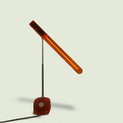 Microlight Artemide task lamp pomarańczowa, widok z boku, Gismondi lata 90