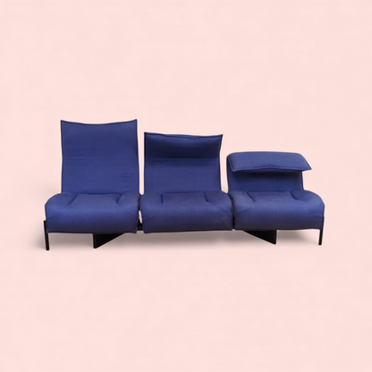 Sofa Veranda Magistretti Cassina trzy moduły z różnymi pozycjami zagłówków, widok z przodu