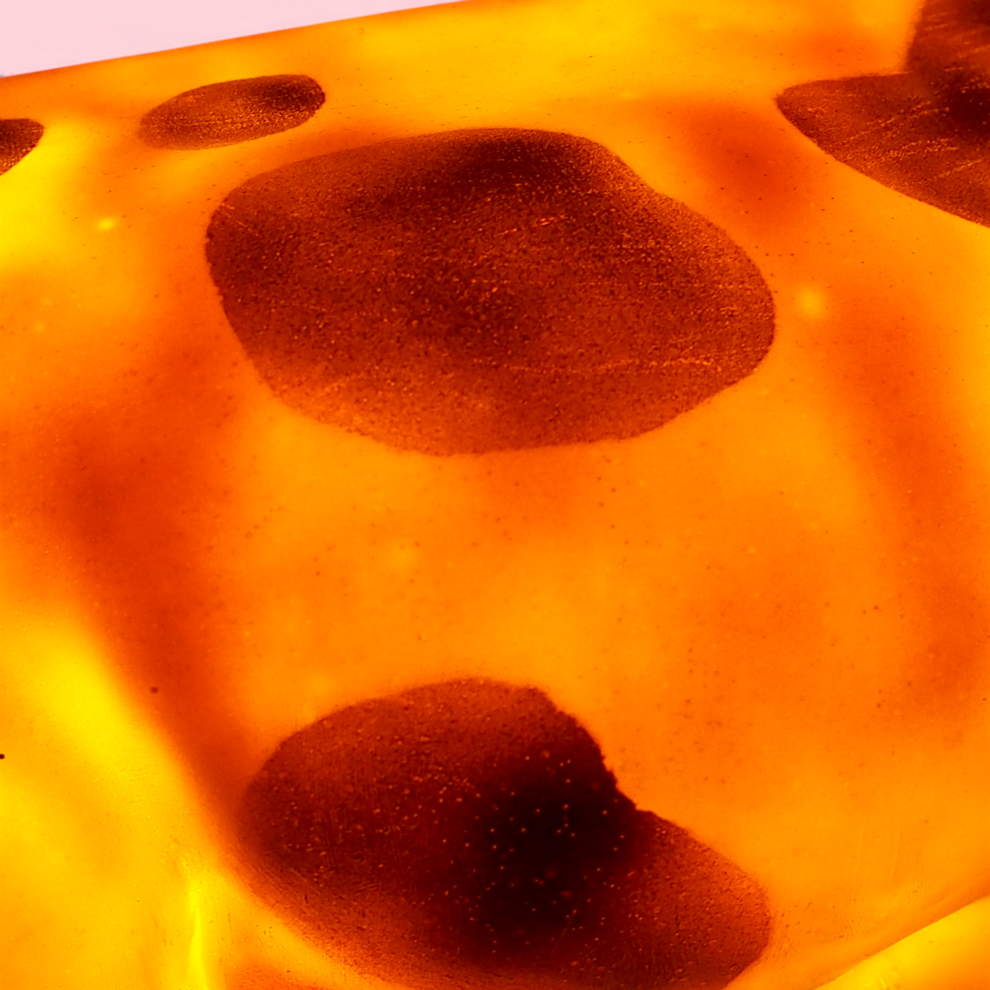 Oświetlenie nocne Heico krowa West Germany podświetlona, zbliżenie na łaty